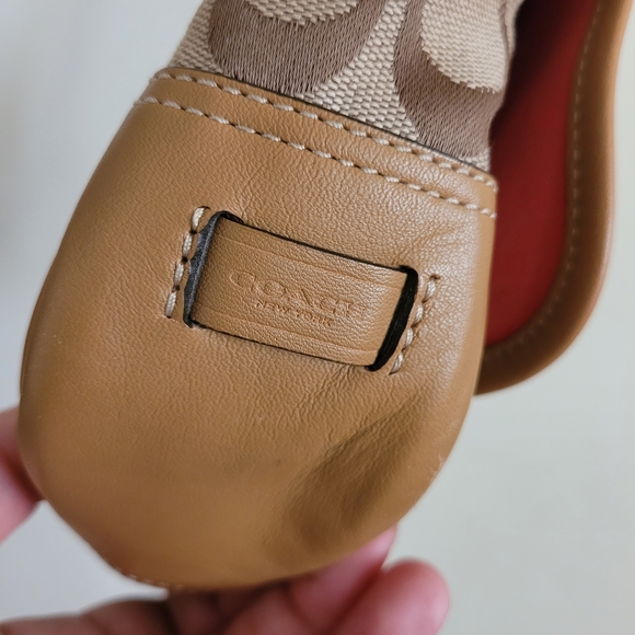 Coach Hadley Signature Field Bag (Style #F30601). - Picture 9 of 12